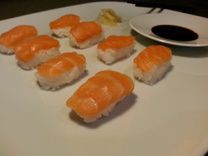 Nigiri Sushi mit Lachs