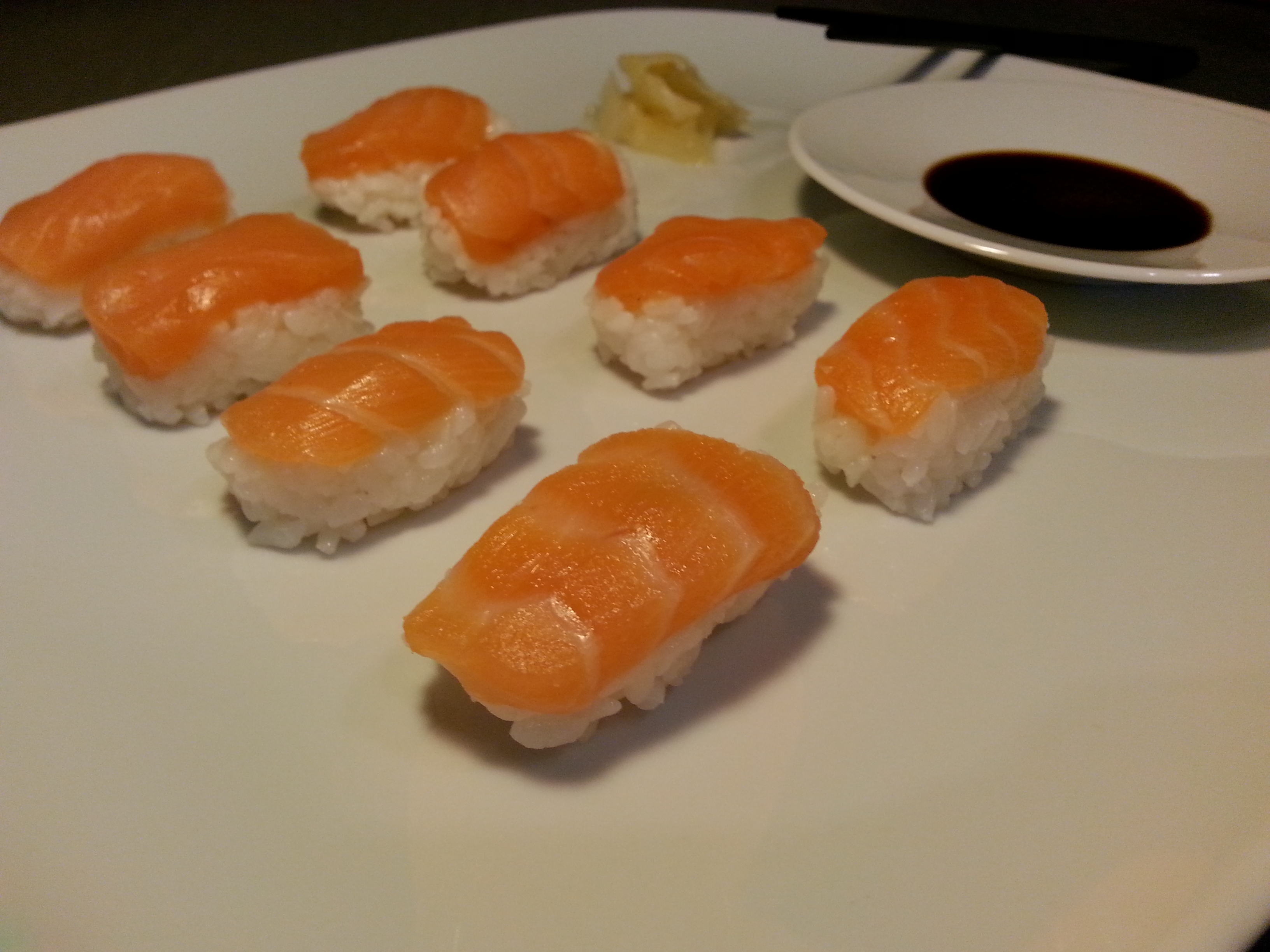 Nigiri Sushi mit Lachs - Sushi-Liebhaber