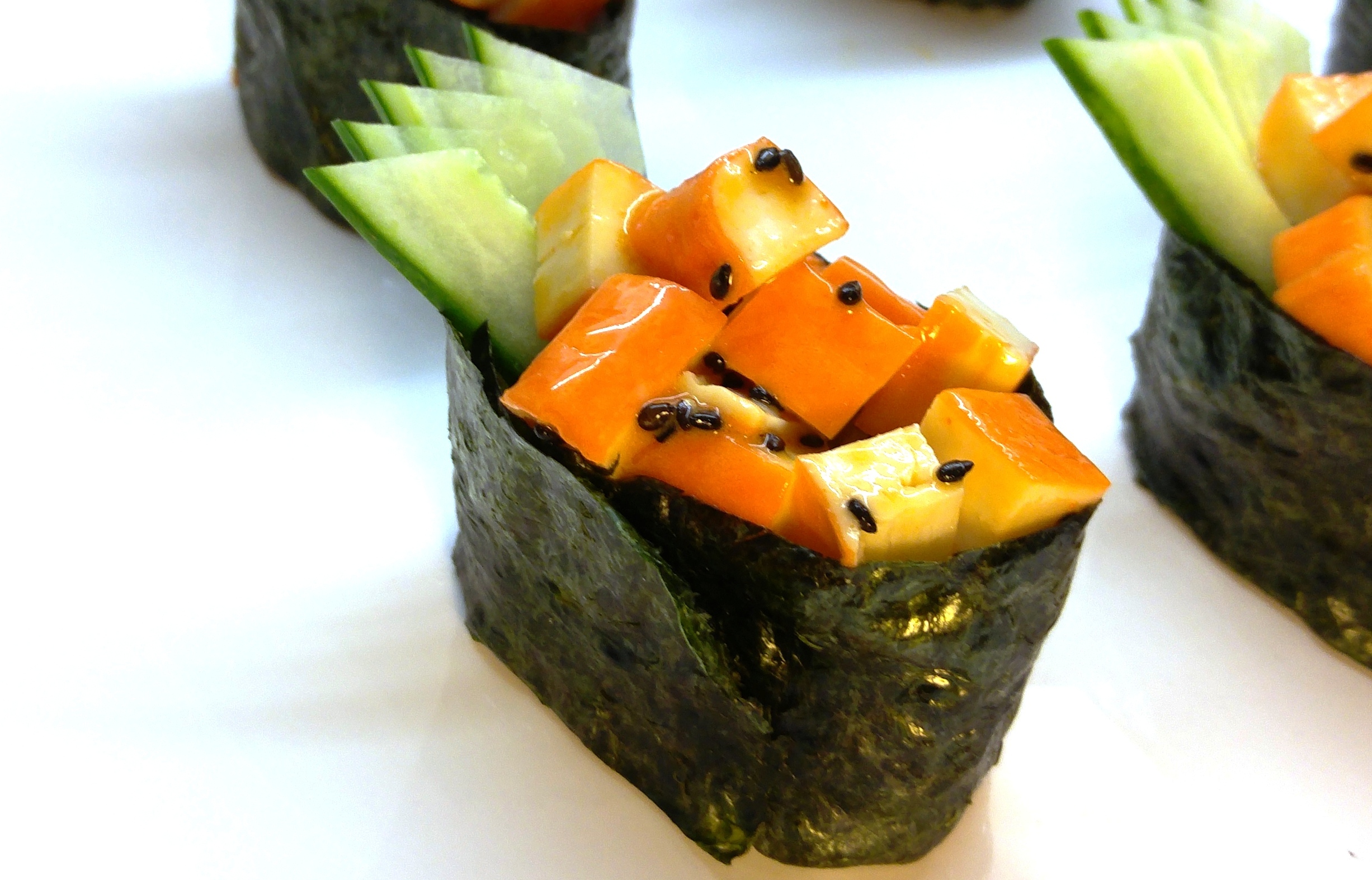 Gunkanmaki mit Surimi Salat - Sushi-Liebhaber