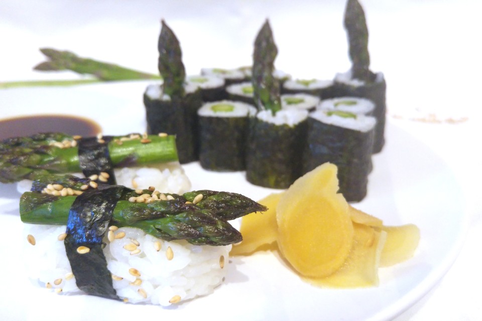 Sushi mit grünem Spargel - Sushi-Liebhaber