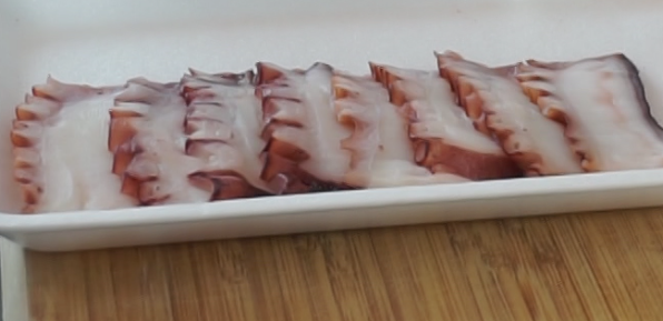 Oktopus Vorgekocht und in Streifen geschnitten