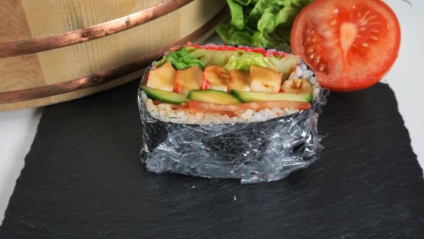 Sushisandwich Onigirazu - der praktische Snack zum Mitnehmen